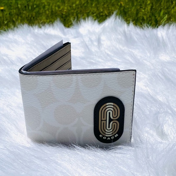 Coach Other - 💎2~$90 Whit/tan/black Billfold Wallet